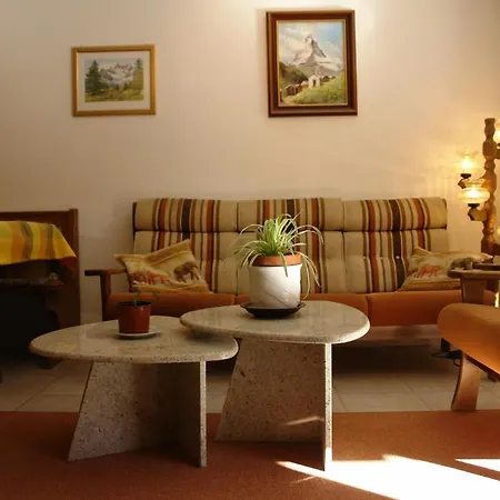 采尔马特蒙那特酒店