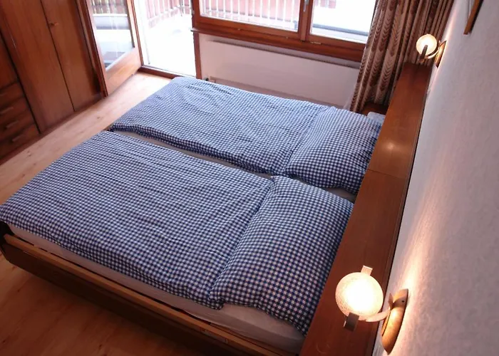 采尔马特蒙那特酒店 *